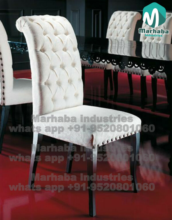 Decorative Wooden Chair for Lounge or Hall